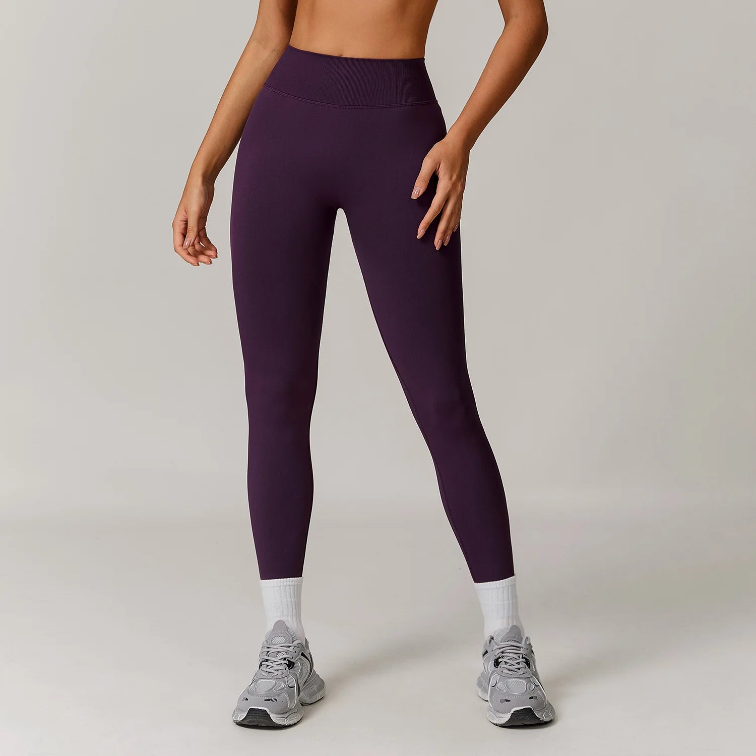 Comfortable And Formfitting Yoga Pants High Waist Hot Sale Fitness Lenggings Seamless Workout Pants Women Running Pants
